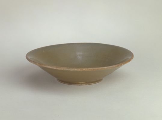 Celadon-glazed jade-shaped bottom bowl, The Palace Museum