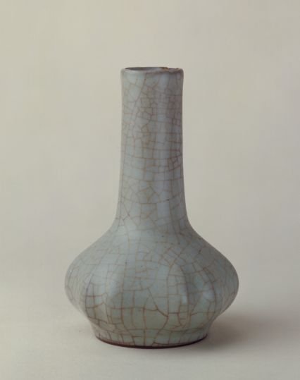 Official kiln green glaze garlic bottle, The Palace Museum
