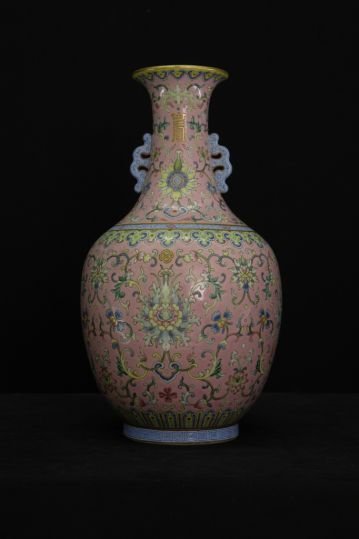 Pastel floral amphora, The Palace Museum