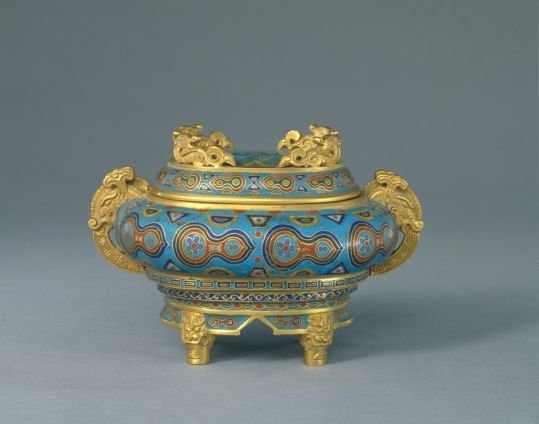Qianlong style cloisonné enamel Gui stove with gourd pattern, The Palace Museum