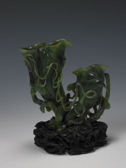 Jasper Ganoderma flower arrangement, The Palace Museum