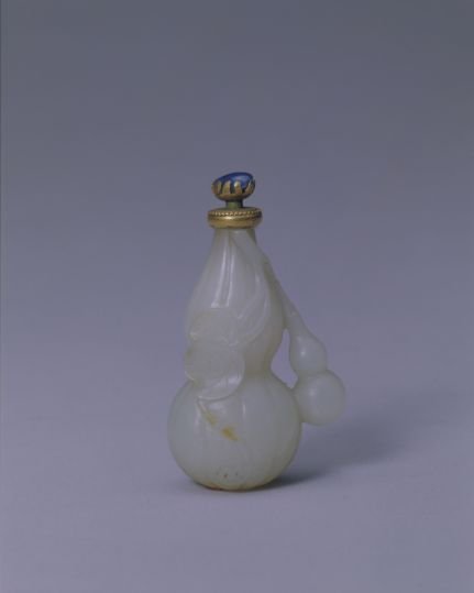 White jade gourd style tobacco bottle, The Palace Museum