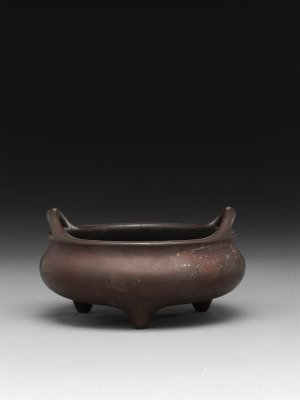 Tongqiao Ear, Milk and Foot Stove, The Palace Museum