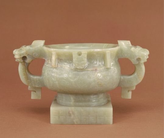 Sapphire animal ear antique bronze stove with seat, The Palace Museum
